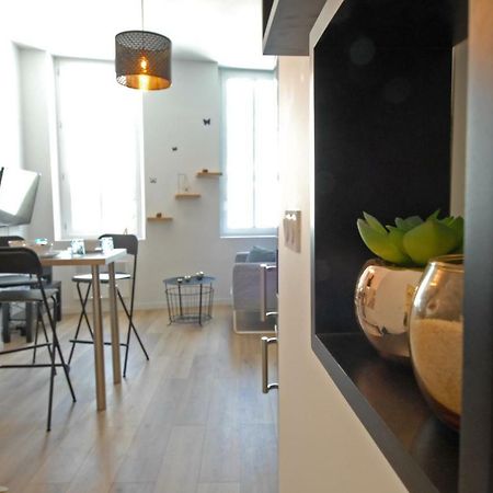 Appartement Neuf Hyper Centre _ Saint Ferreol Marseille Exteriör bild
