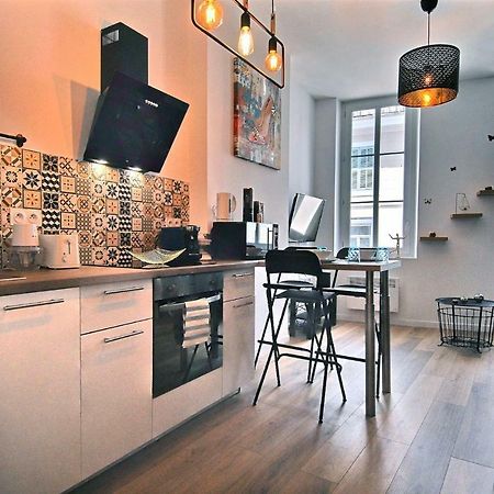 Appartement Neuf Hyper Centre _ Saint Ferreol Marseille Exteriör bild
