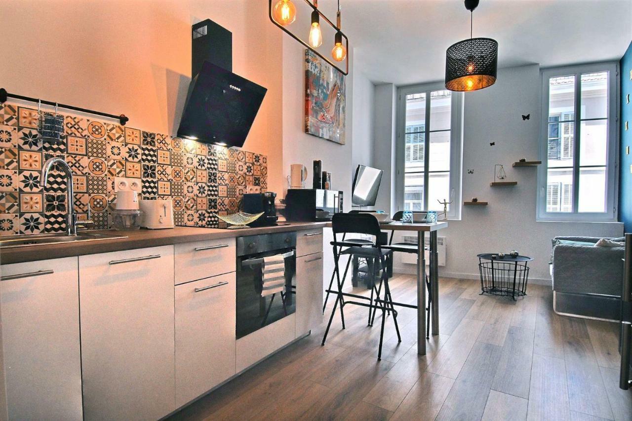 Appartement Neuf Hyper Centre _ Saint Ferreol Marseille Exteriör bild